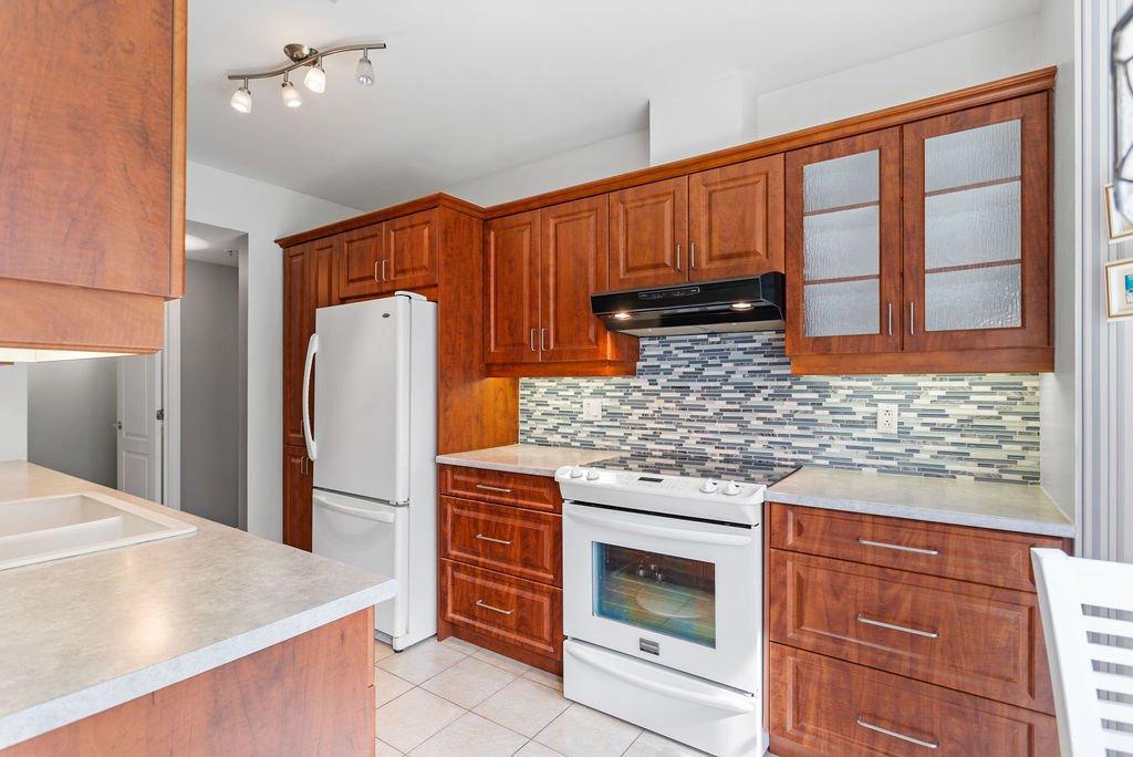 









37


Prom. des Îles

, 204,
Laval (Chomedey),




QC
H7W5M9

