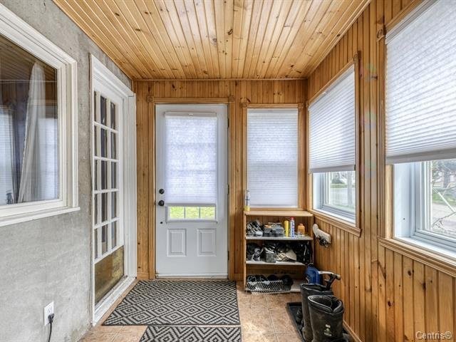 









4330


Ch. St-Charles

,
Terrebonne (Lachenaie),




QC
J6V1B5

