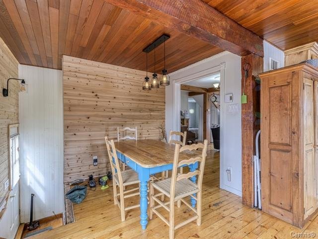 









4330


Ch. St-Charles

,
Terrebonne (Lachenaie),




QC
J6V1B5

