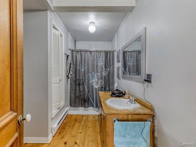 









4330


Ch. St-Charles

,
Terrebonne (Lachenaie),




QC
J6V1B5

