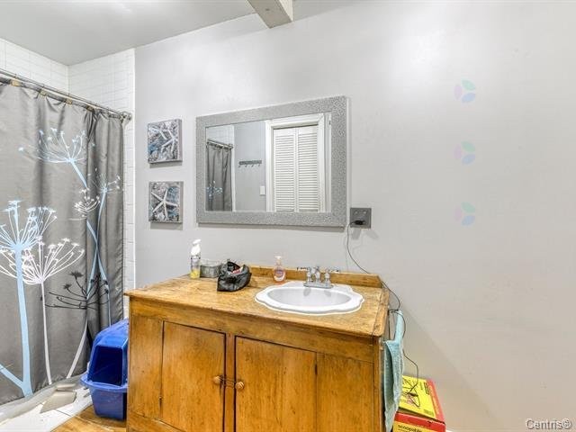 









4330


Ch. St-Charles

,
Terrebonne (Lachenaie),




QC
J6V1B5

