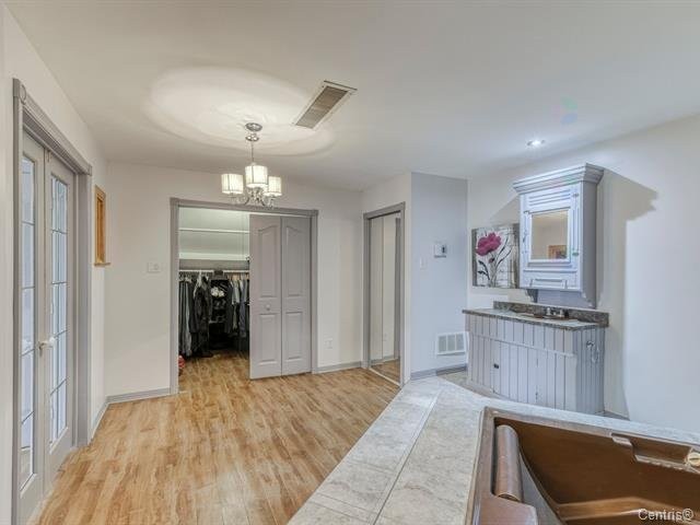 









4330


Ch. St-Charles

,
Terrebonne (Lachenaie),




QC
J6V1B5

