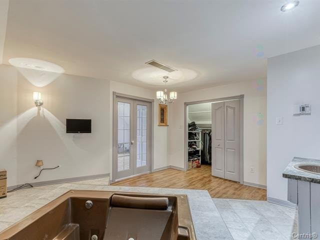 









4330


Ch. St-Charles

,
Terrebonne (Lachenaie),




QC
J6V1B5

