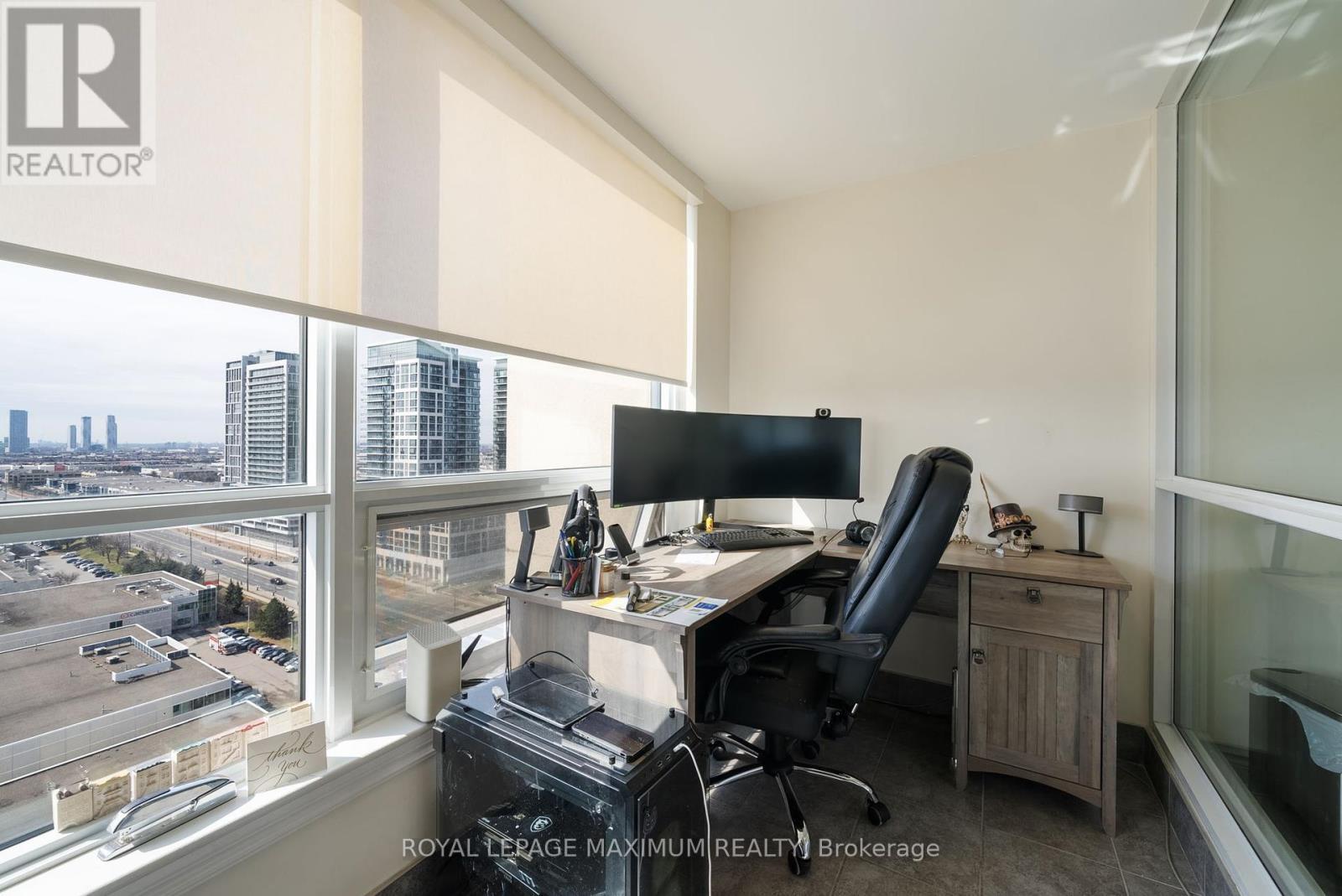 












1804 - 9075 JANE STREET

,
Vaughan,




Ontario
L4K0L7

