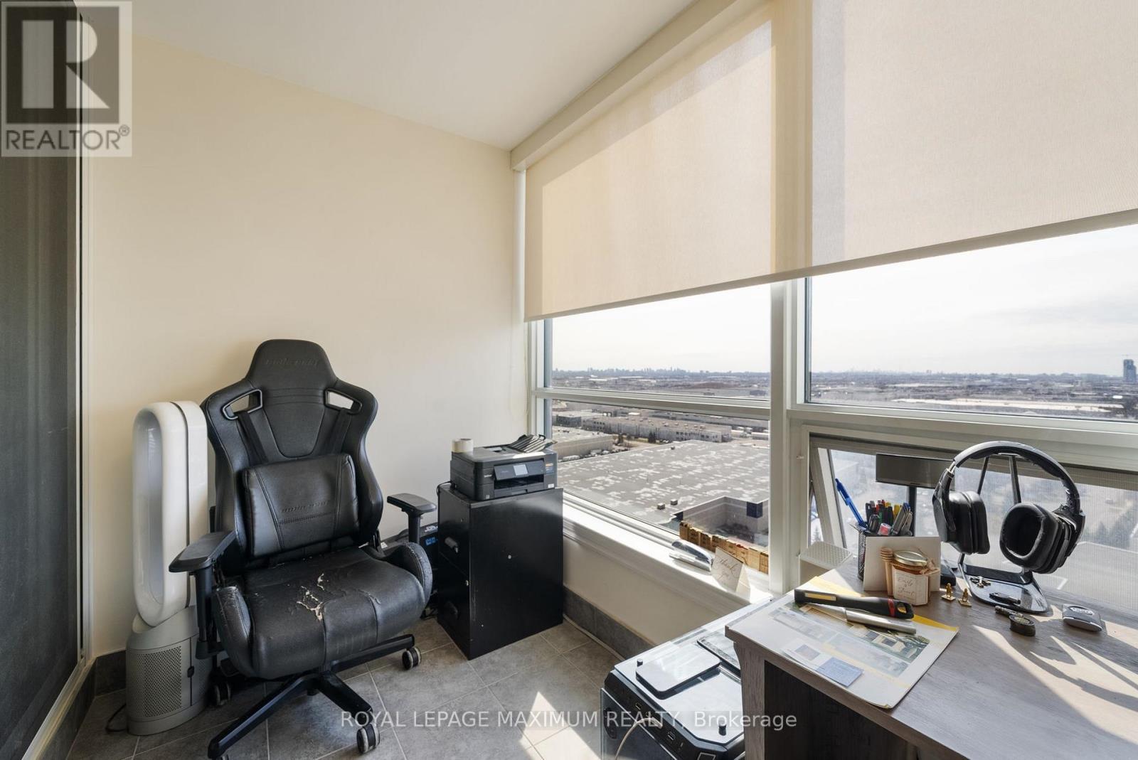 












1804 - 9075 JANE STREET

,
Vaughan,




Ontario
L4K0L7


