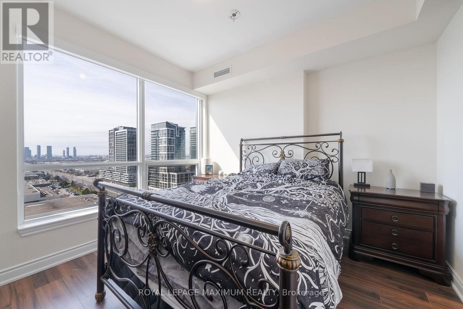 












1804 - 9075 JANE STREET

,
Vaughan,




Ontario
L4K0L7

