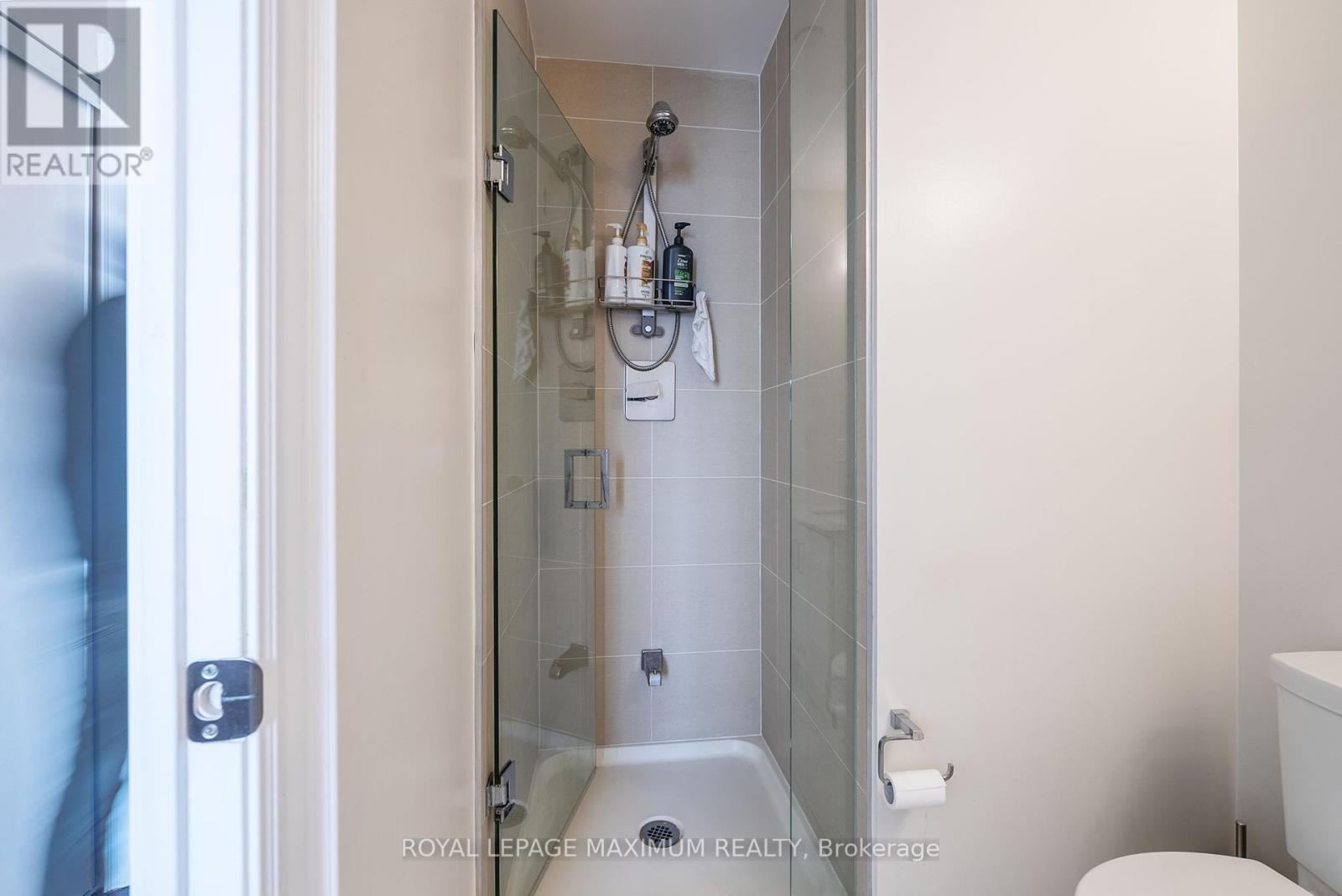 












1804 - 9075 JANE STREET

,
Vaughan,




Ontario
L4K0L7

