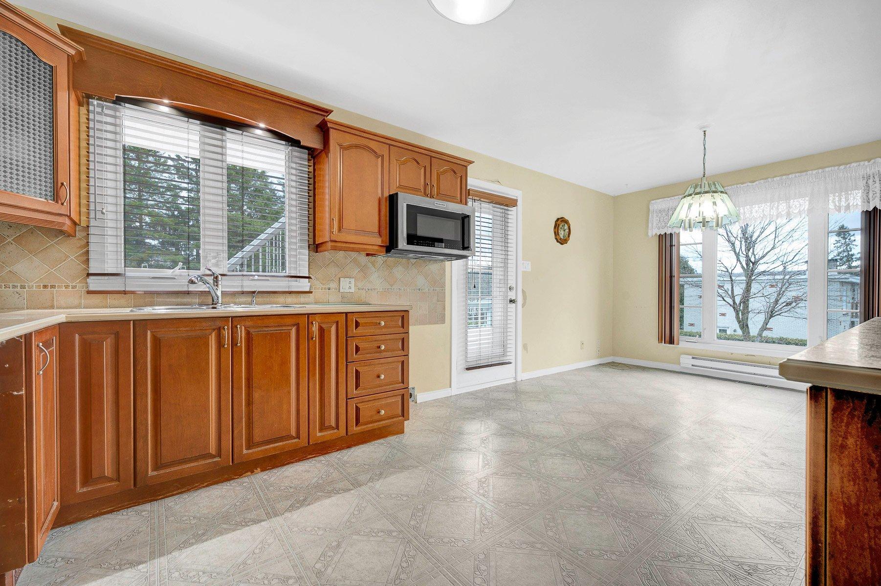 









623

 - 627


Rue Beaulne

,
Sainte-Agathe-des-Monts,




QC
J8C2Y2

