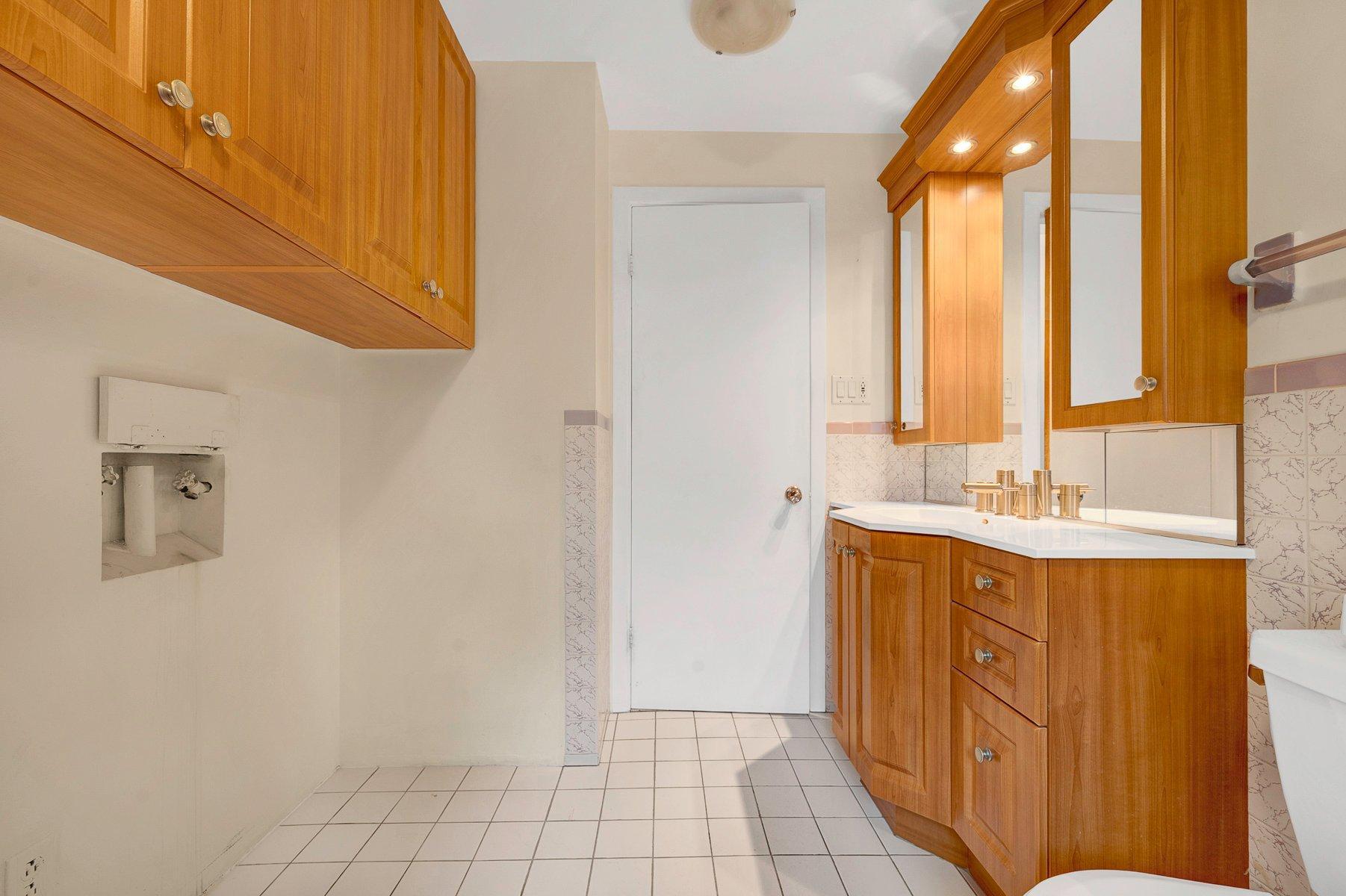 









623

 - 627


Rue Beaulne

,
Sainte-Agathe-des-Monts,




QC
J8C2Y2

