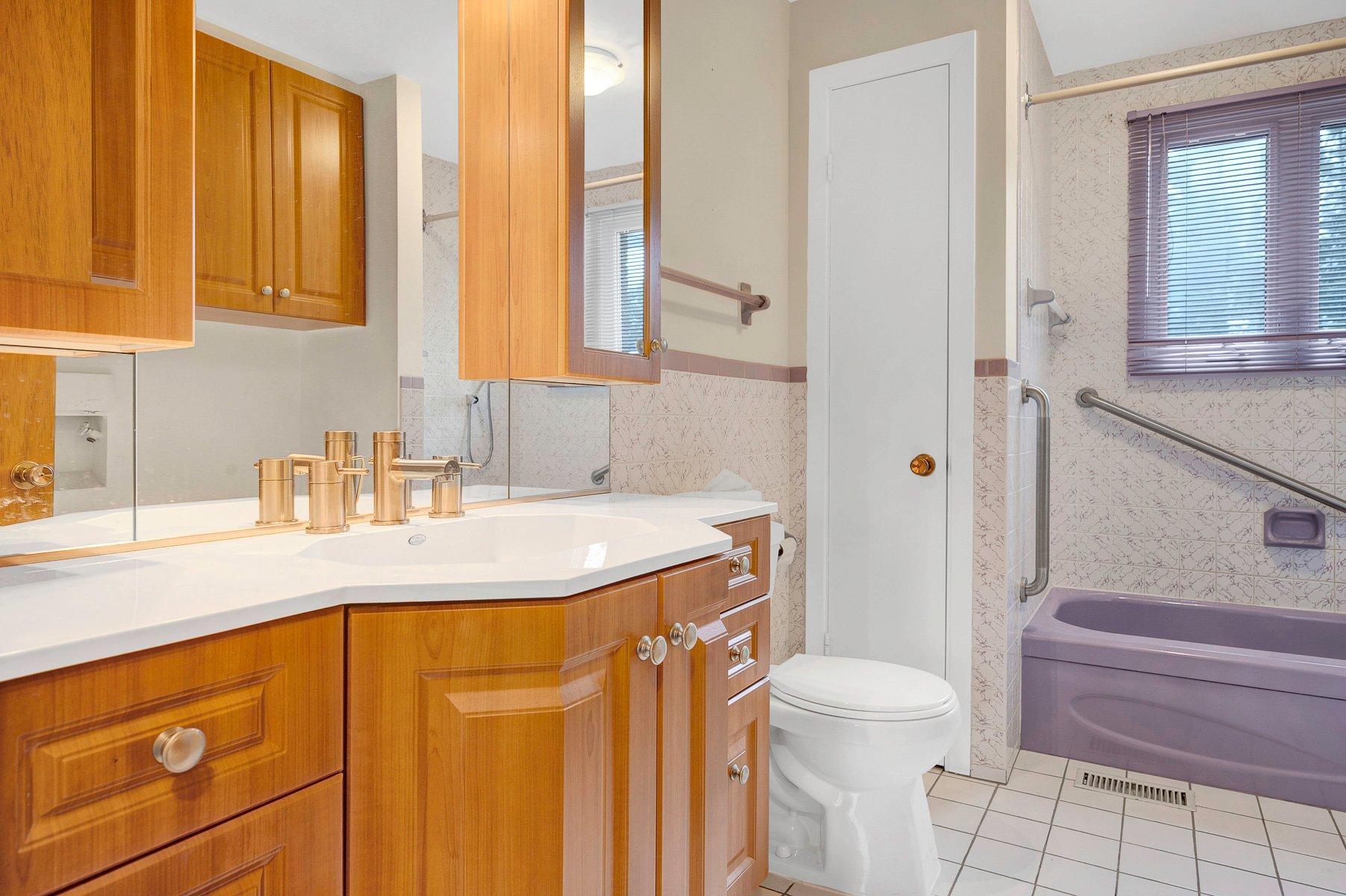 









623

 - 627


Rue Beaulne

,
Sainte-Agathe-des-Monts,




QC
J8C2Y2

