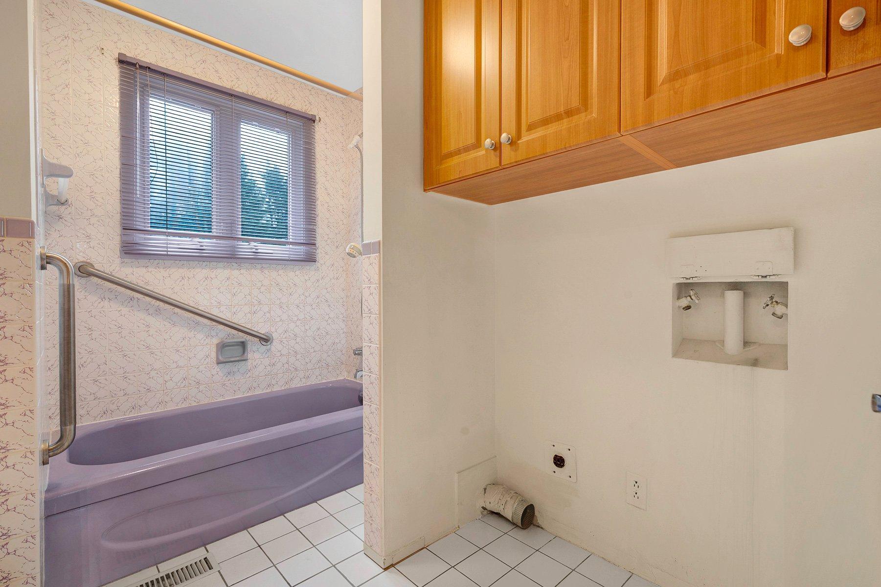









623

 - 627


Rue Beaulne

,
Sainte-Agathe-des-Monts,




QC
J8C2Y2

