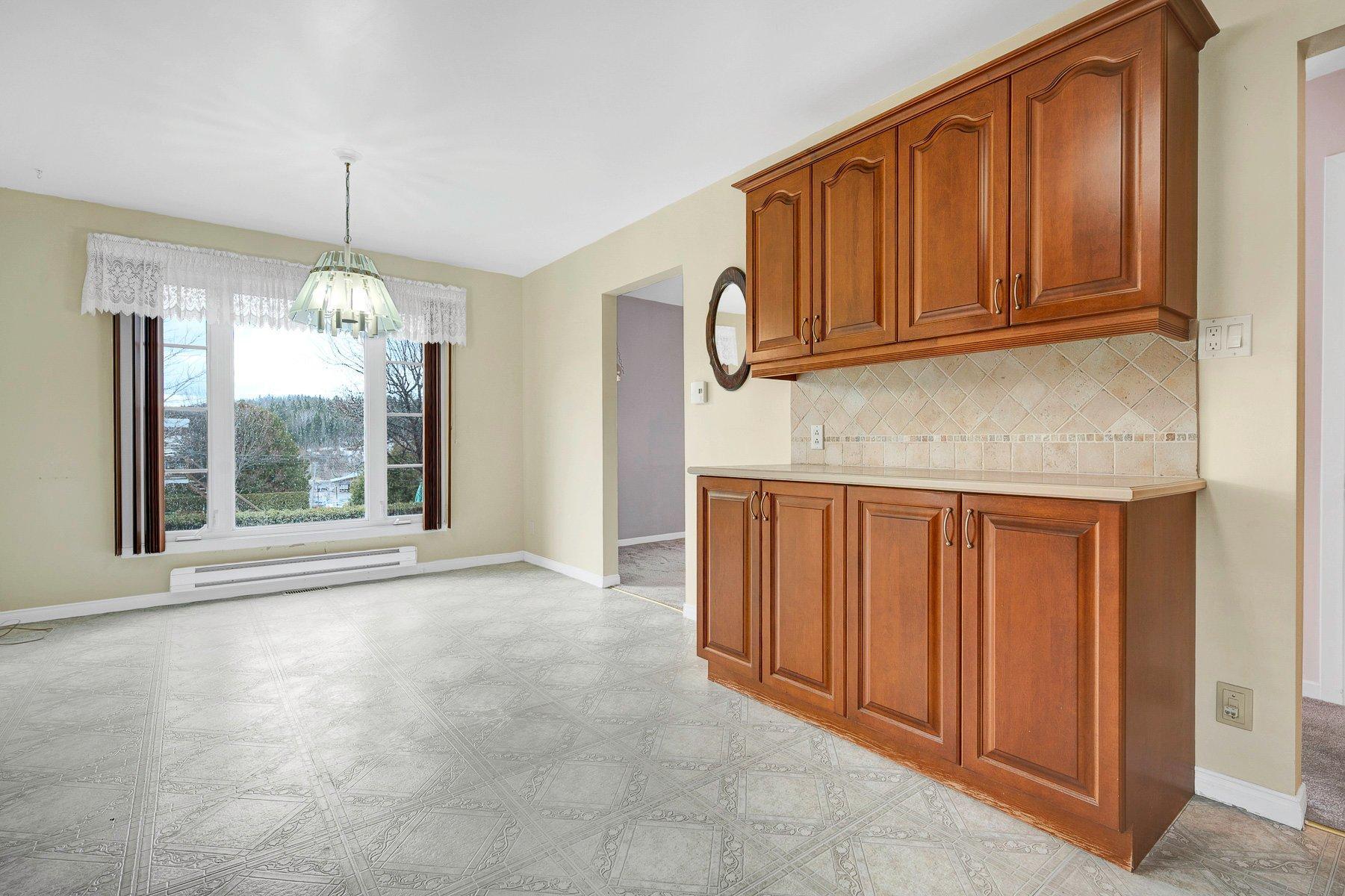 









623

 - 627


Rue Beaulne

,
Sainte-Agathe-des-Monts,




QC
J8C2Y2

