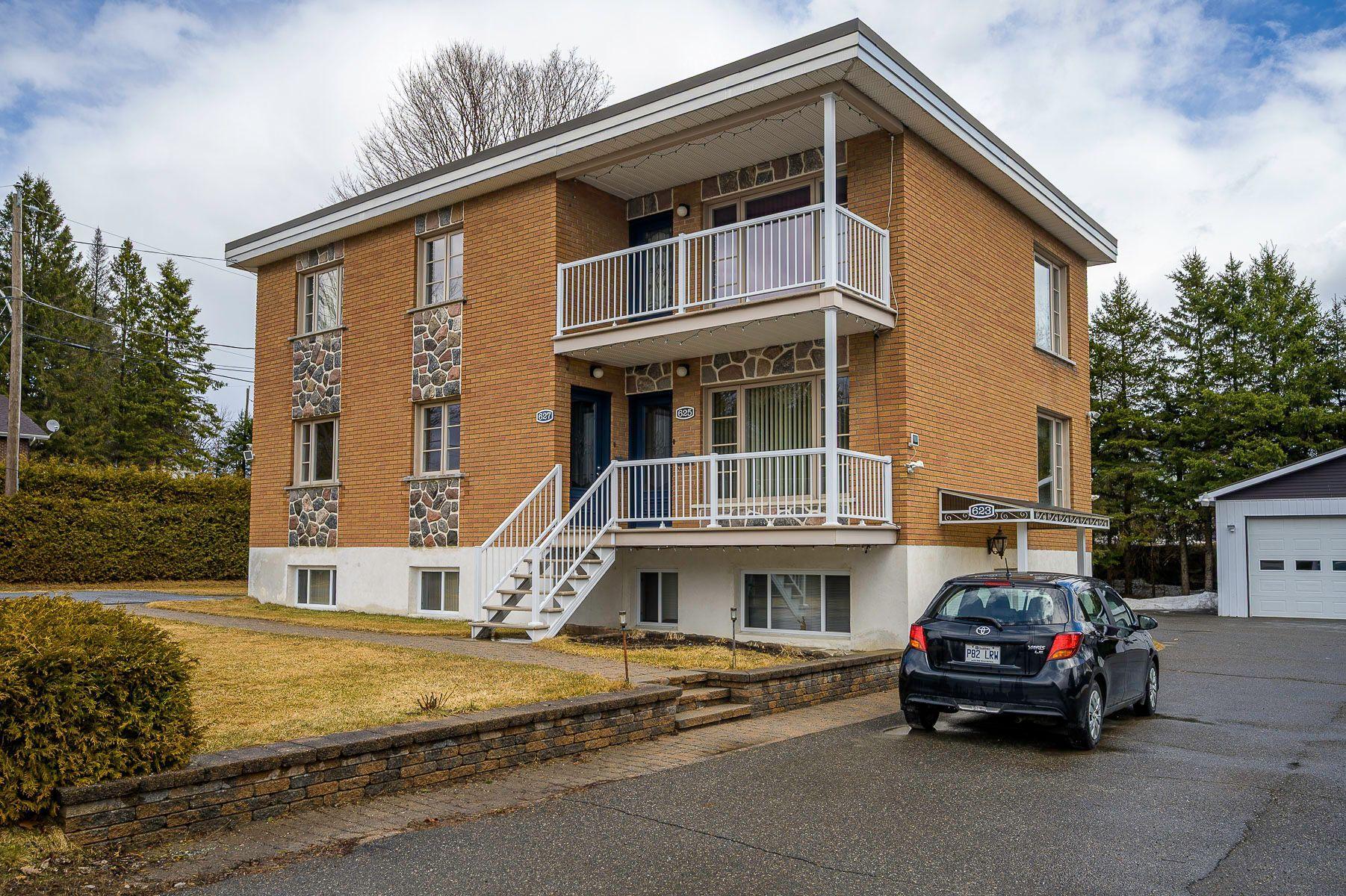









623

 - 627


Rue Beaulne

,
Sainte-Agathe-des-Monts,




QC
J8C2Y2

