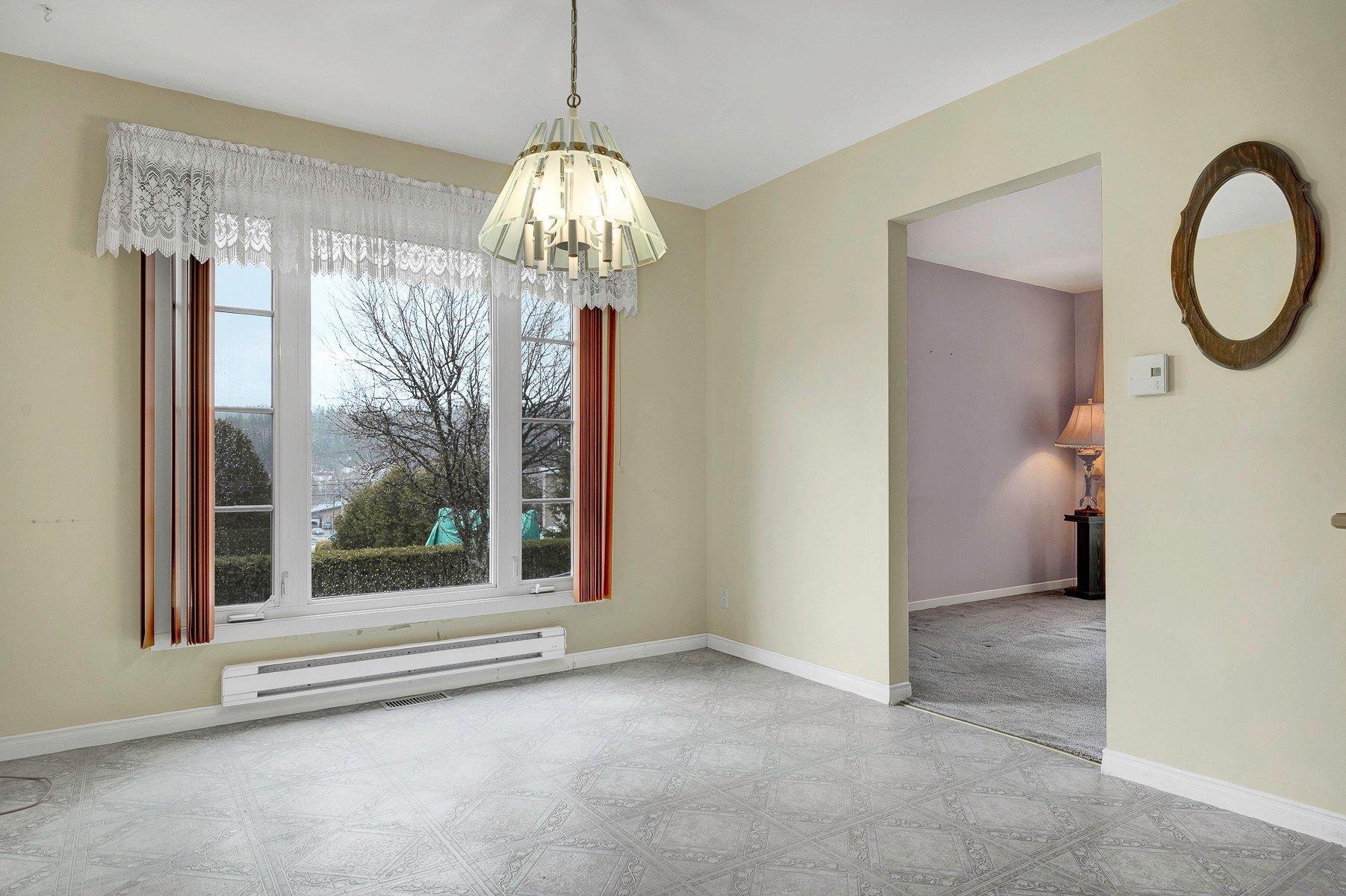 









623

 - 627


Rue Beaulne

,
Sainte-Agathe-des-Monts,




QC
J8C2Y2

