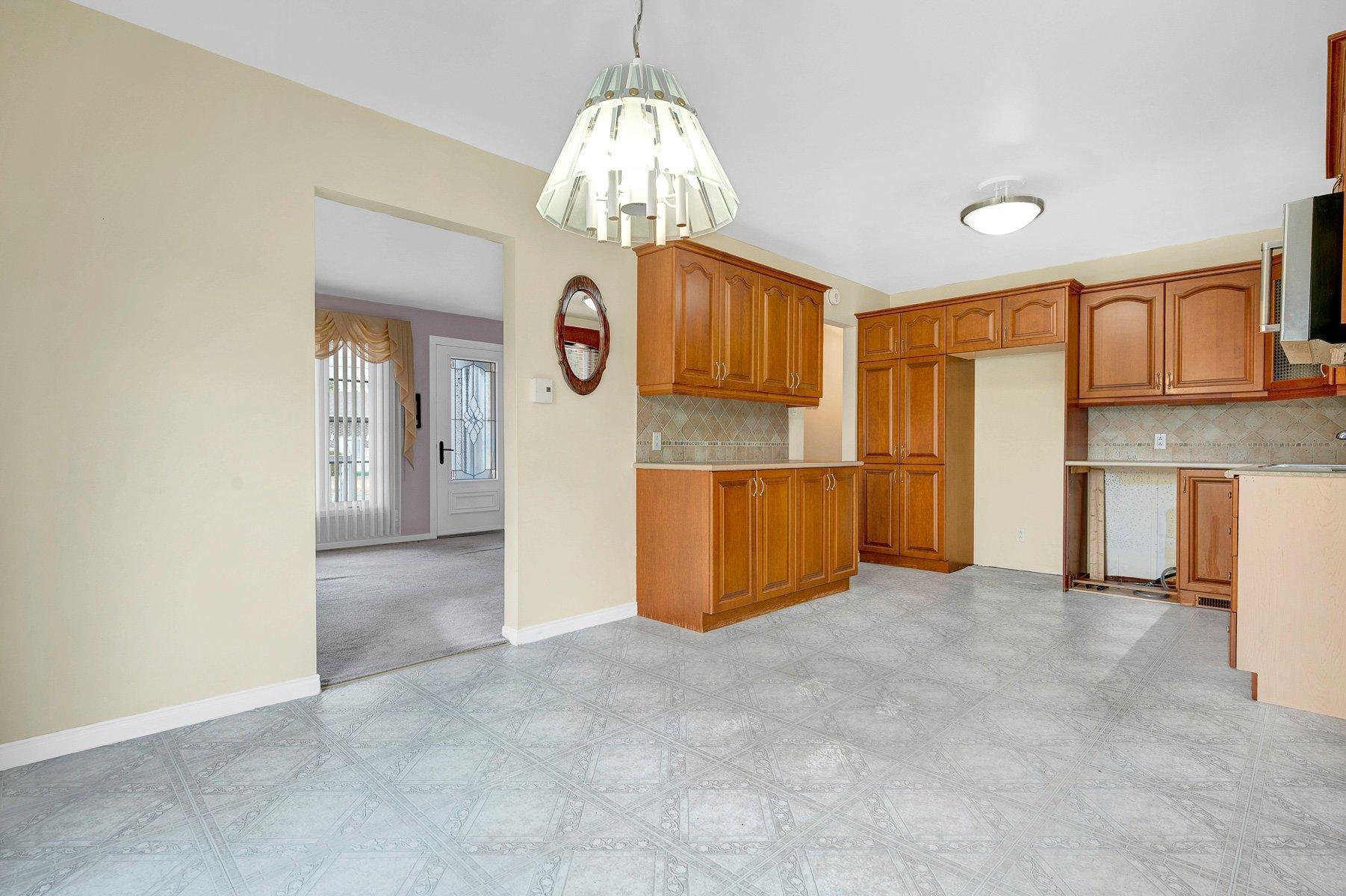 









623

 - 627


Rue Beaulne

,
Sainte-Agathe-des-Monts,




QC
J8C2Y2

