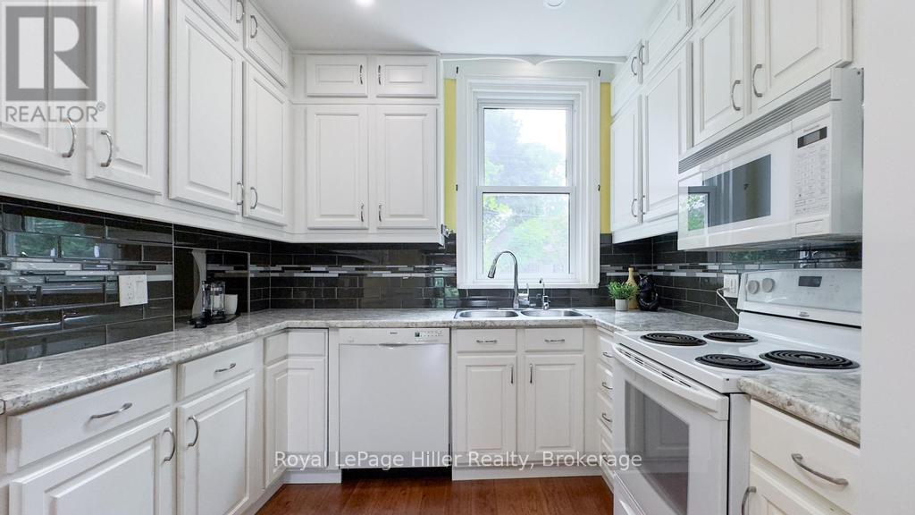 












14 NILE STREET

,
Stratford,




Ontario
N5A4B8

