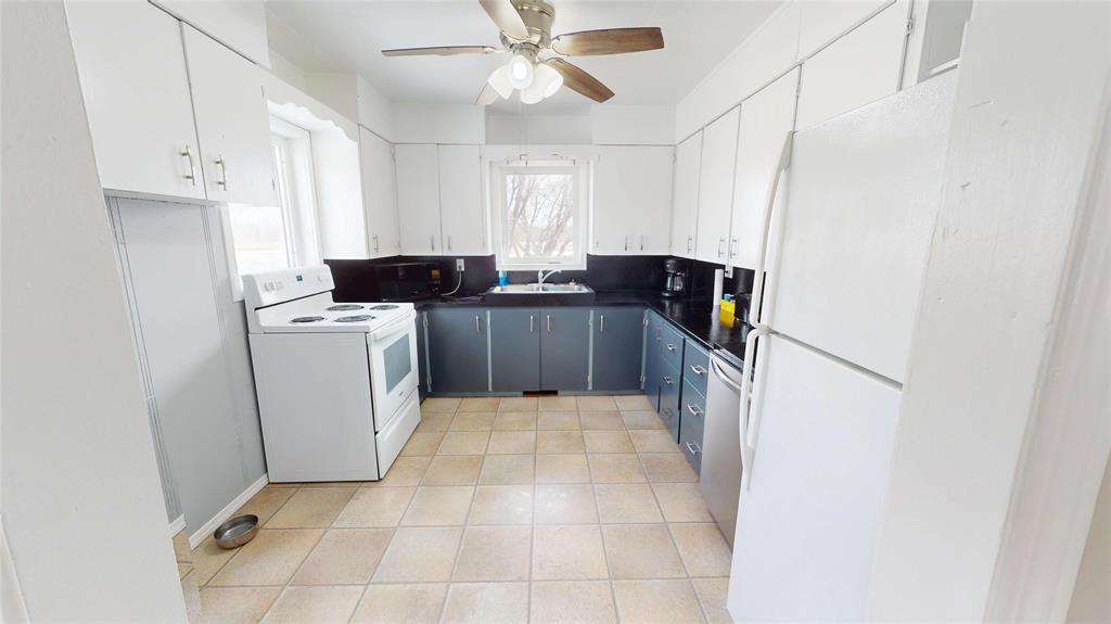 












143027 21 Road E

,
Riverton,




Manitoba
R0C2R0

