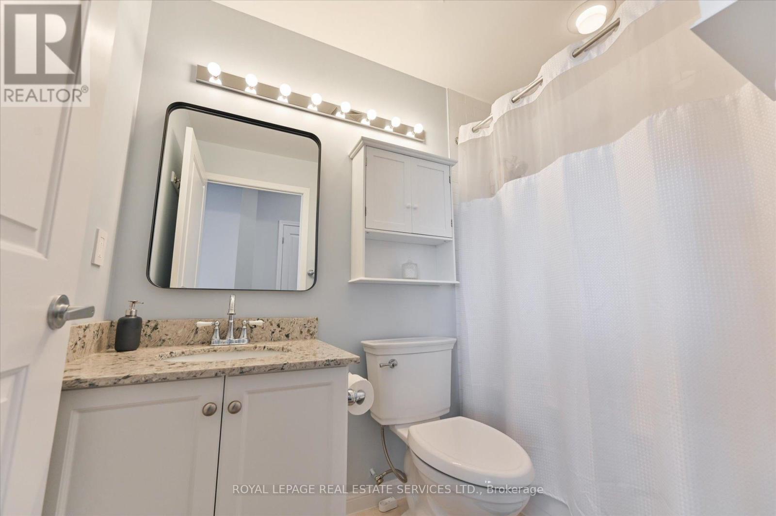 












1704 - 15 WINDERMERE AVENUE

,
Toronto,




Ontario
M6S5A2

