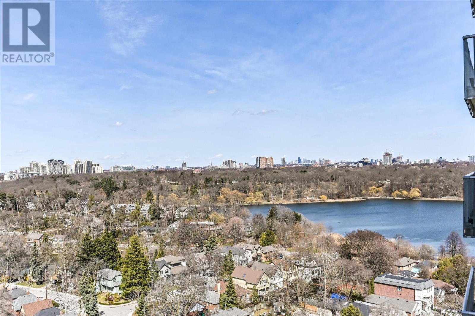 












1704 - 15 WINDERMERE AVENUE

,
Toronto,




Ontario
M6S5A2

