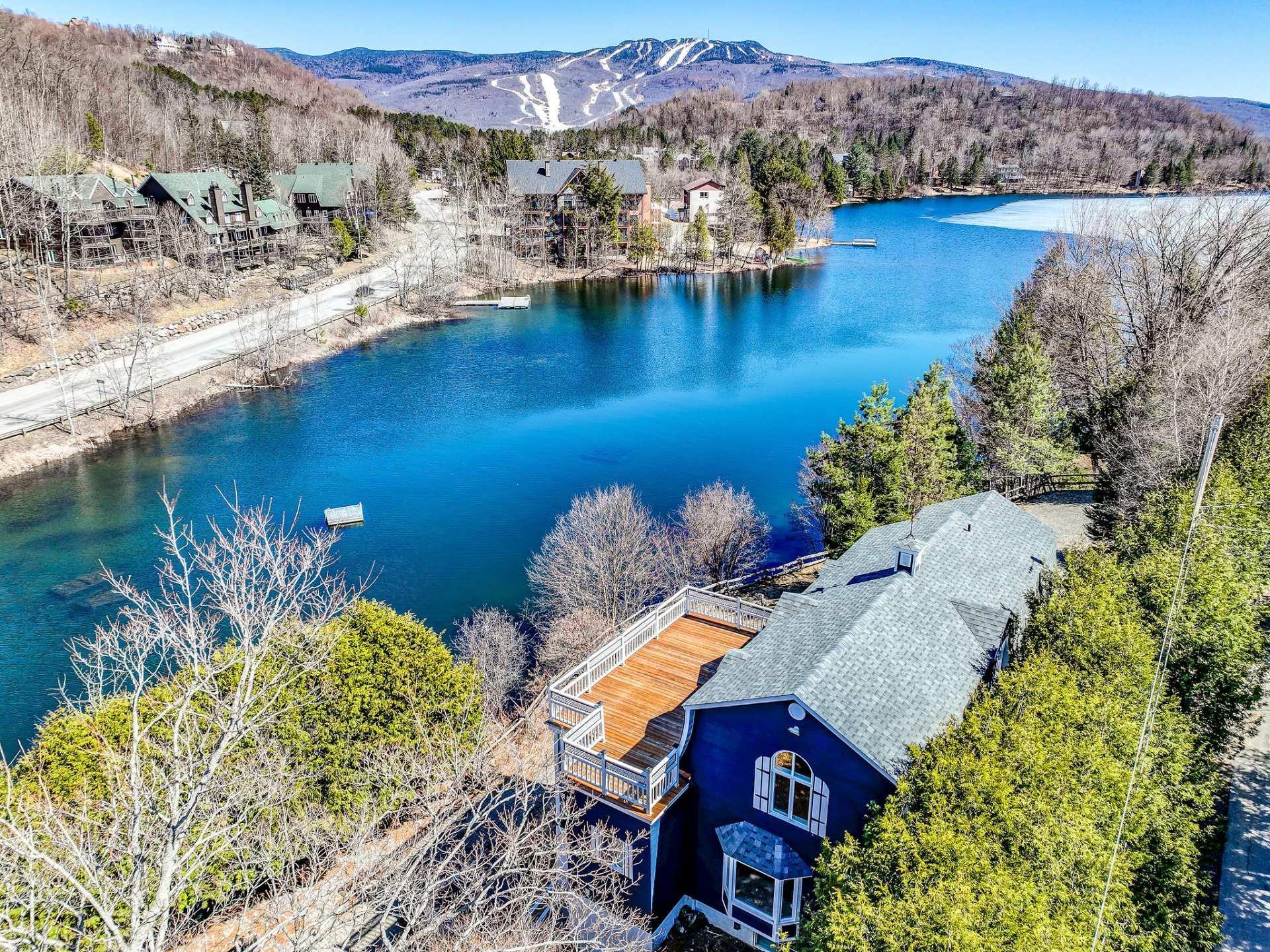 









126


Rue du Saut

,
Mont-Tremblant,




QC
J8E1K8

