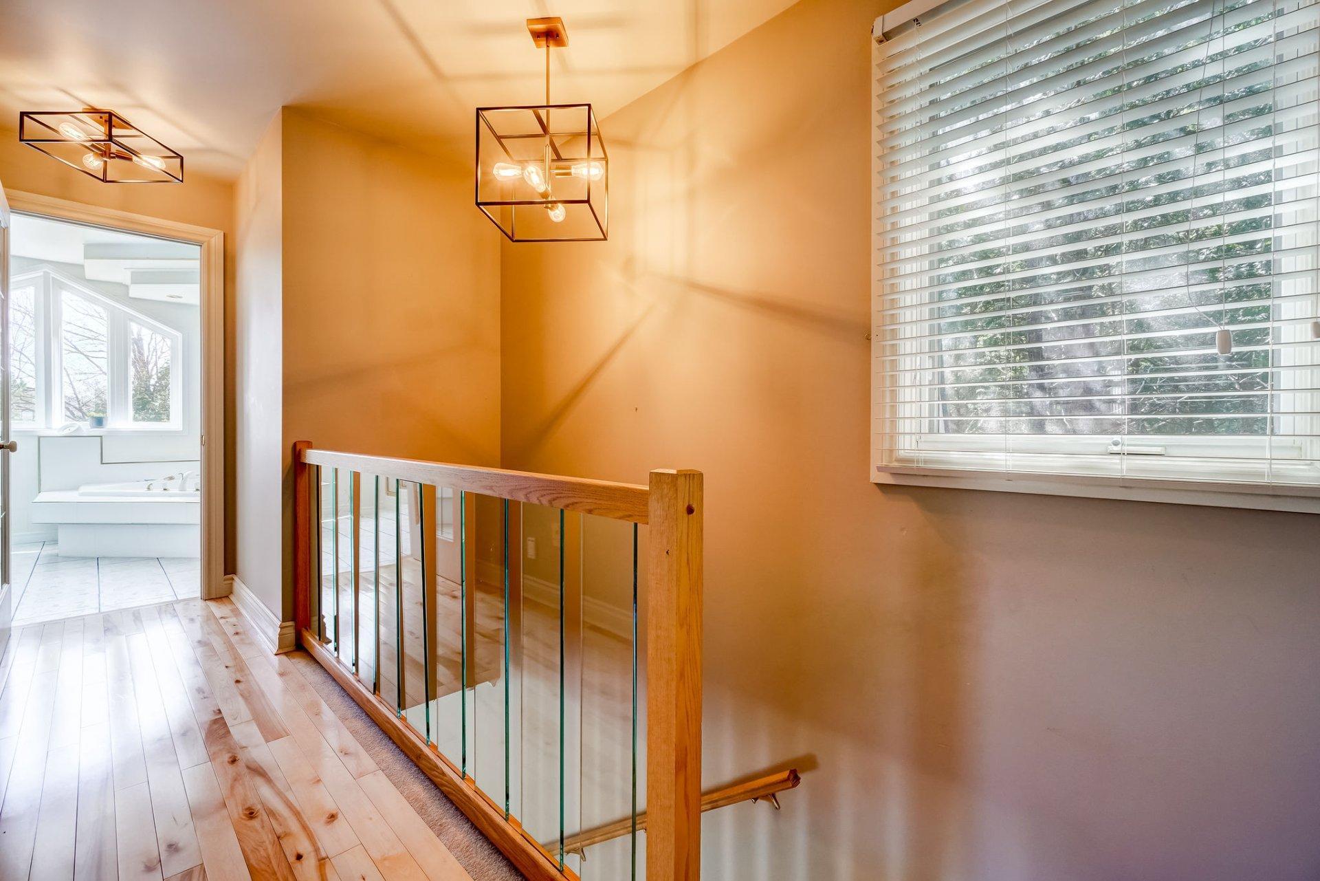 









126


Rue du Saut

,
Mont-Tremblant,




QC
J8E1K8

