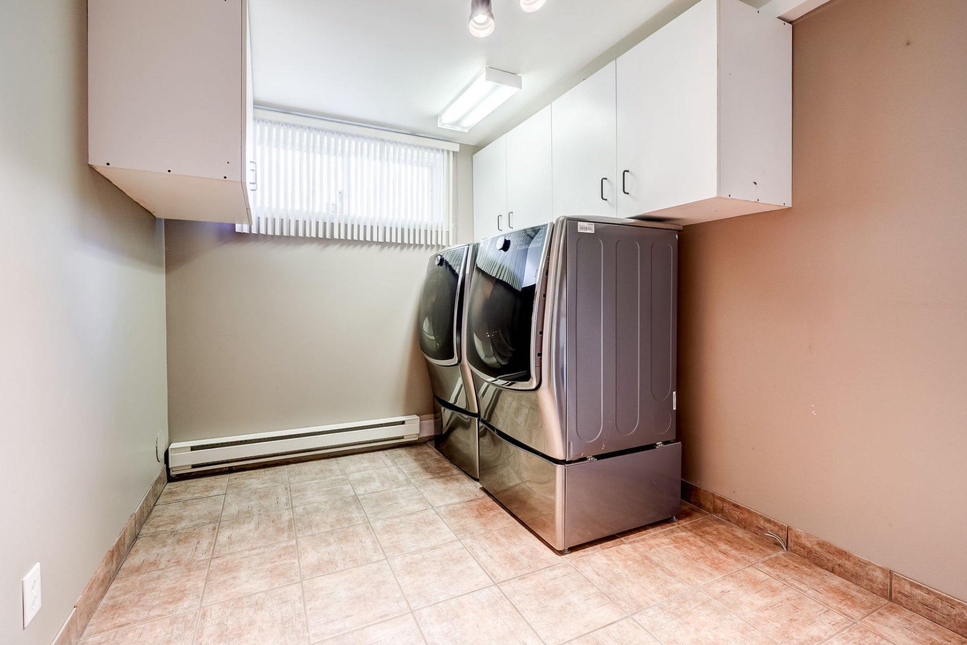 









126


Rue du Saut

,
Mont-Tremblant,




QC
J8E1K8

