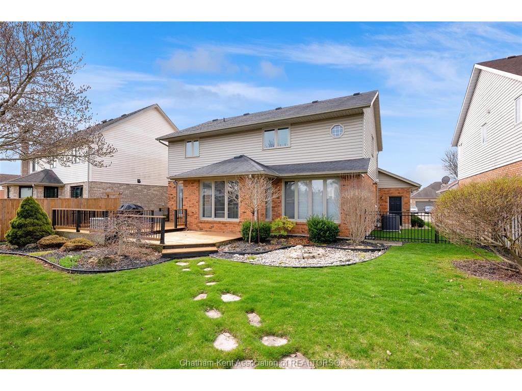 









212


Norway Maple

Drive,
Chatham,




ON
N7L 5E8

