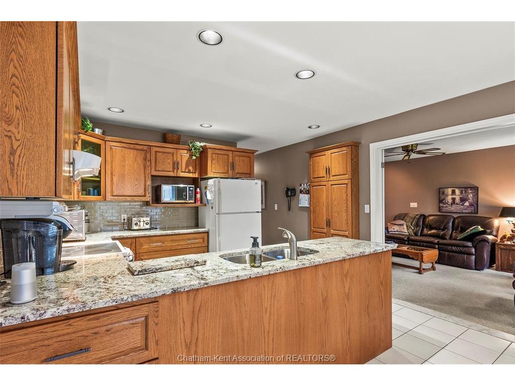 









212


Norway Maple

Drive,
Chatham,




ON
N7L 5E8

