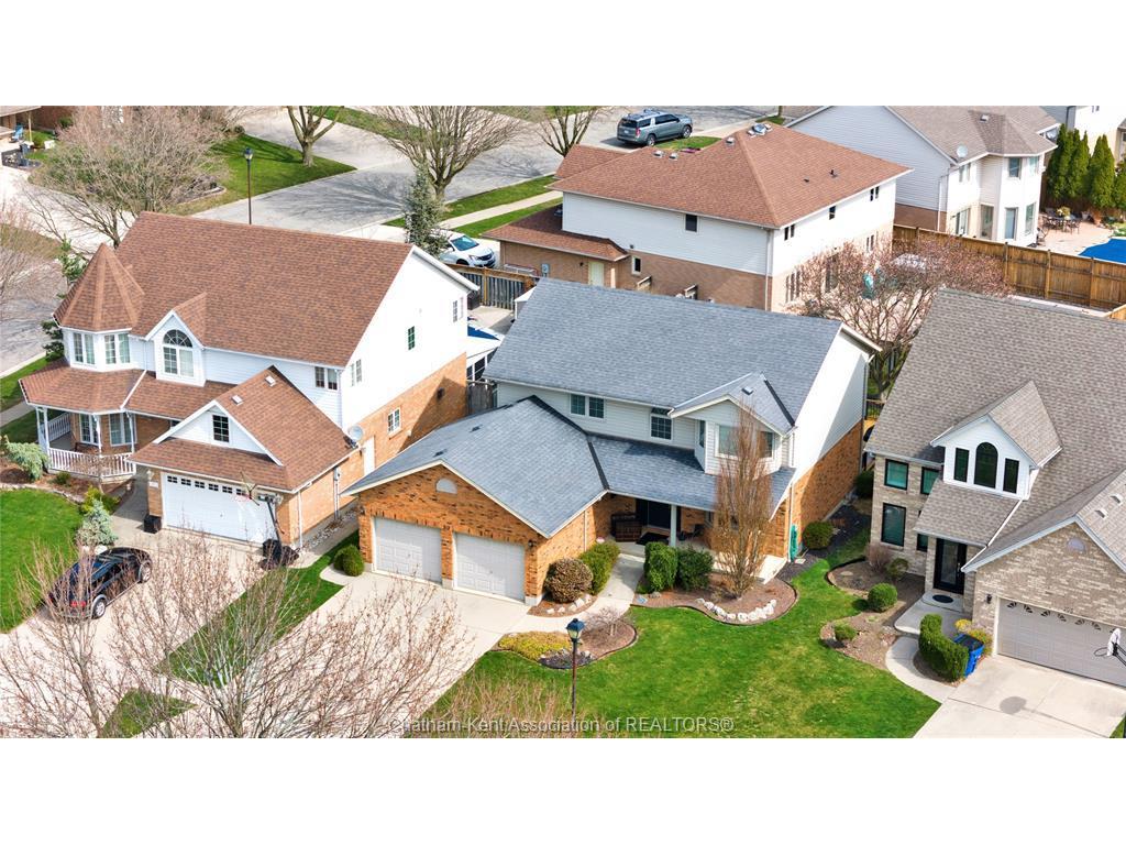 









212


Norway Maple

Drive,
Chatham,




ON
N7L 5E8

