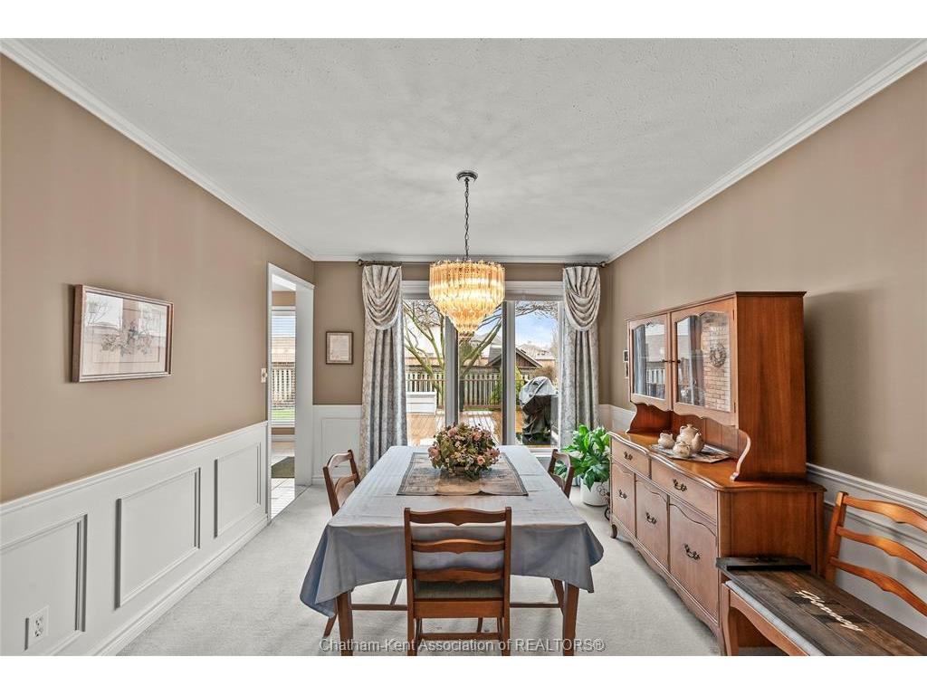 









212


Norway Maple

Drive,
Chatham,




ON
N7L 5E8

