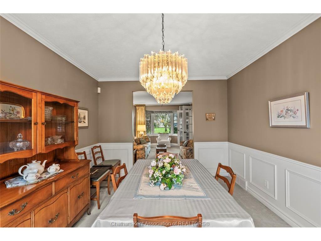 









212


Norway Maple

Drive,
Chatham,




ON
N7L 5E8

