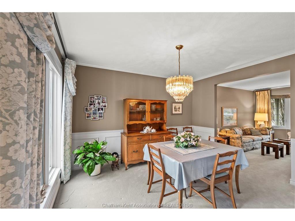 









212


Norway Maple

Drive,
Chatham,




ON
N7L 5E8

