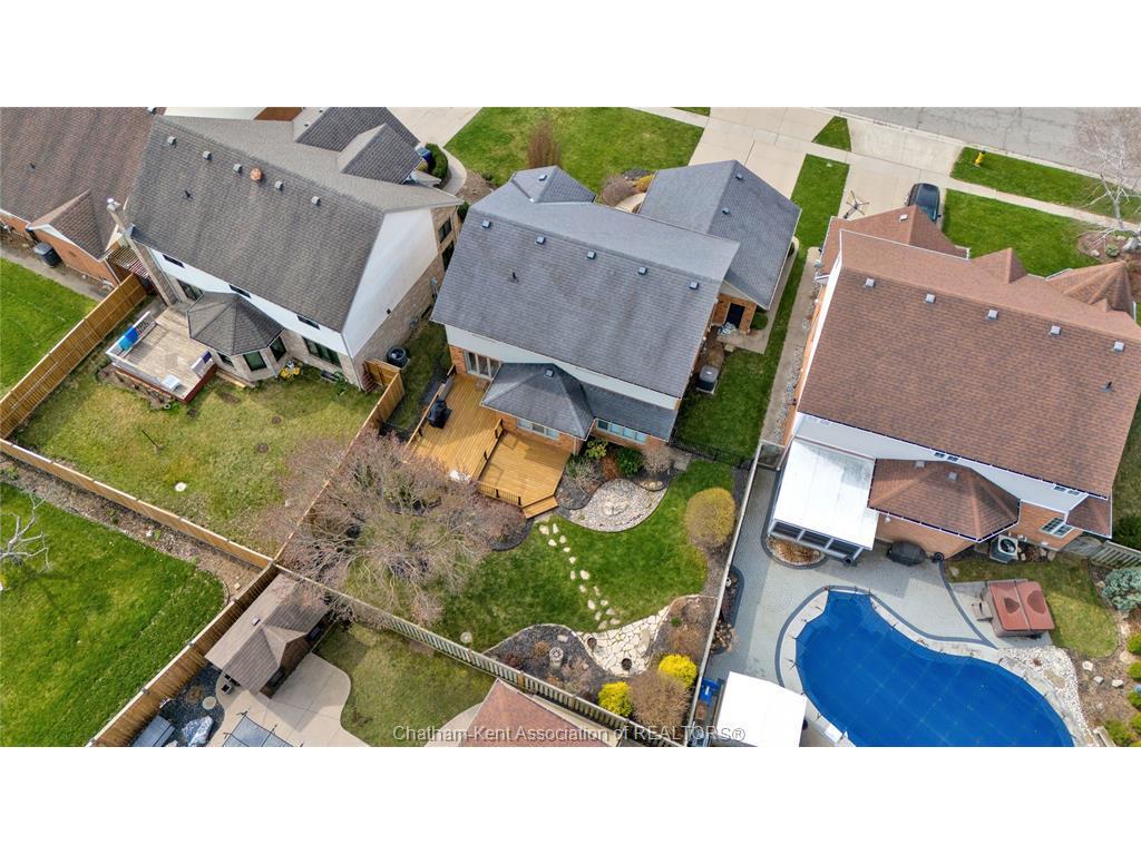 









212


Norway Maple

Drive,
Chatham,




ON
N7L 5E8

