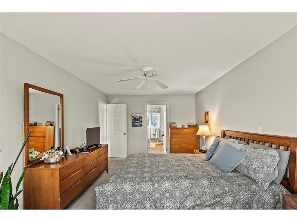 









212


Norway Maple

Drive,
Chatham,




ON
N7L 5E8

