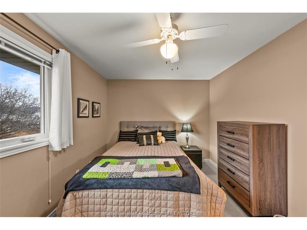 









212


Norway Maple

Drive,
Chatham,




ON
N7L 5E8


