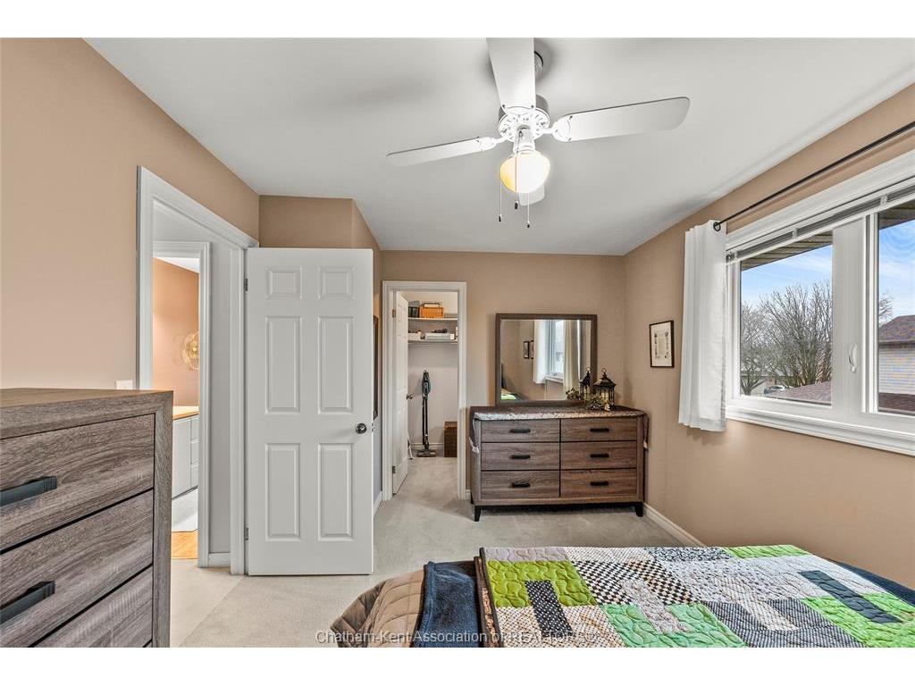 









212


Norway Maple

Drive,
Chatham,




ON
N7L 5E8

