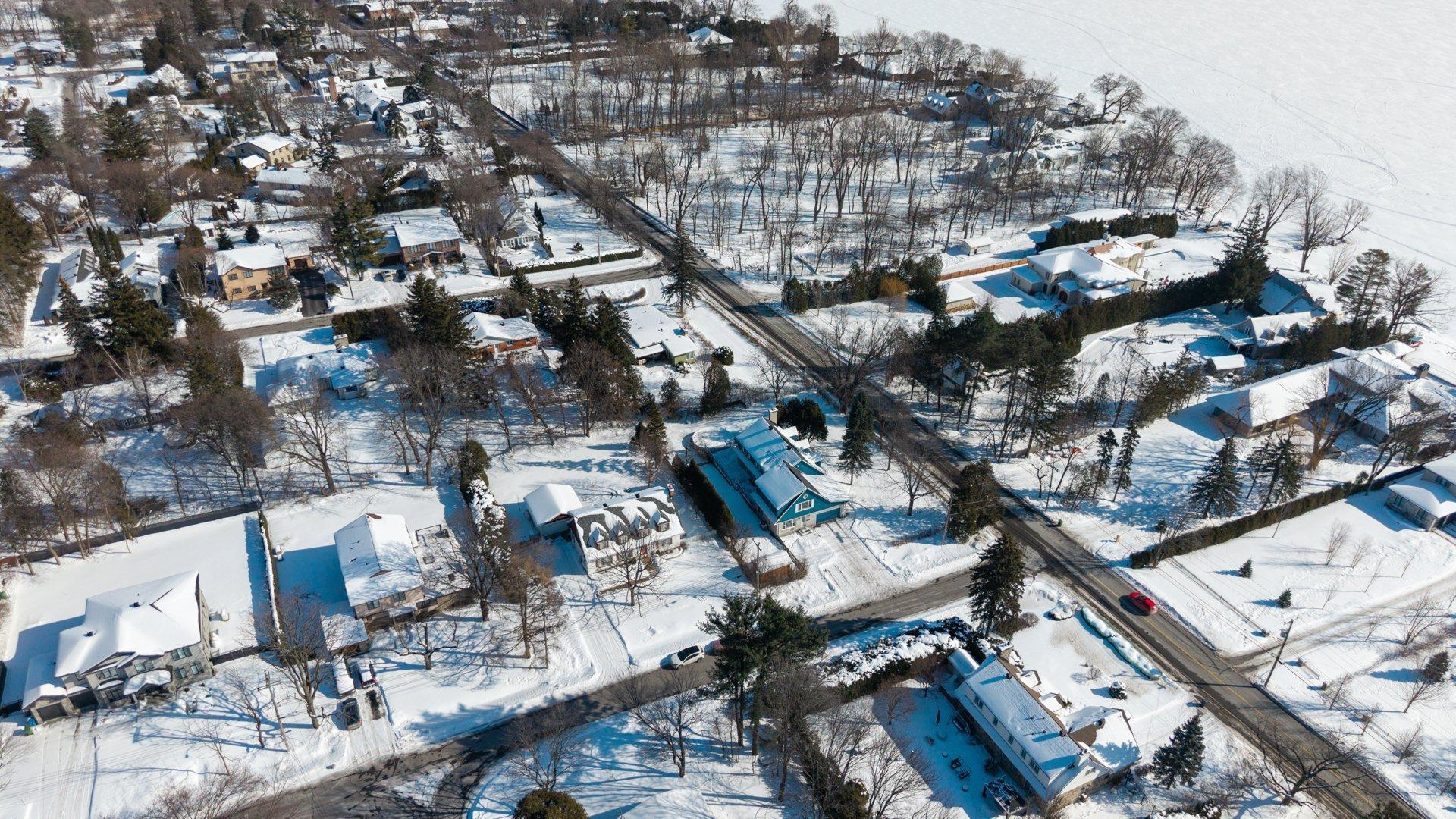 









20099


Ch. Lakeshore

,
Baie-d'Urfé,




QC
H9X1P6

