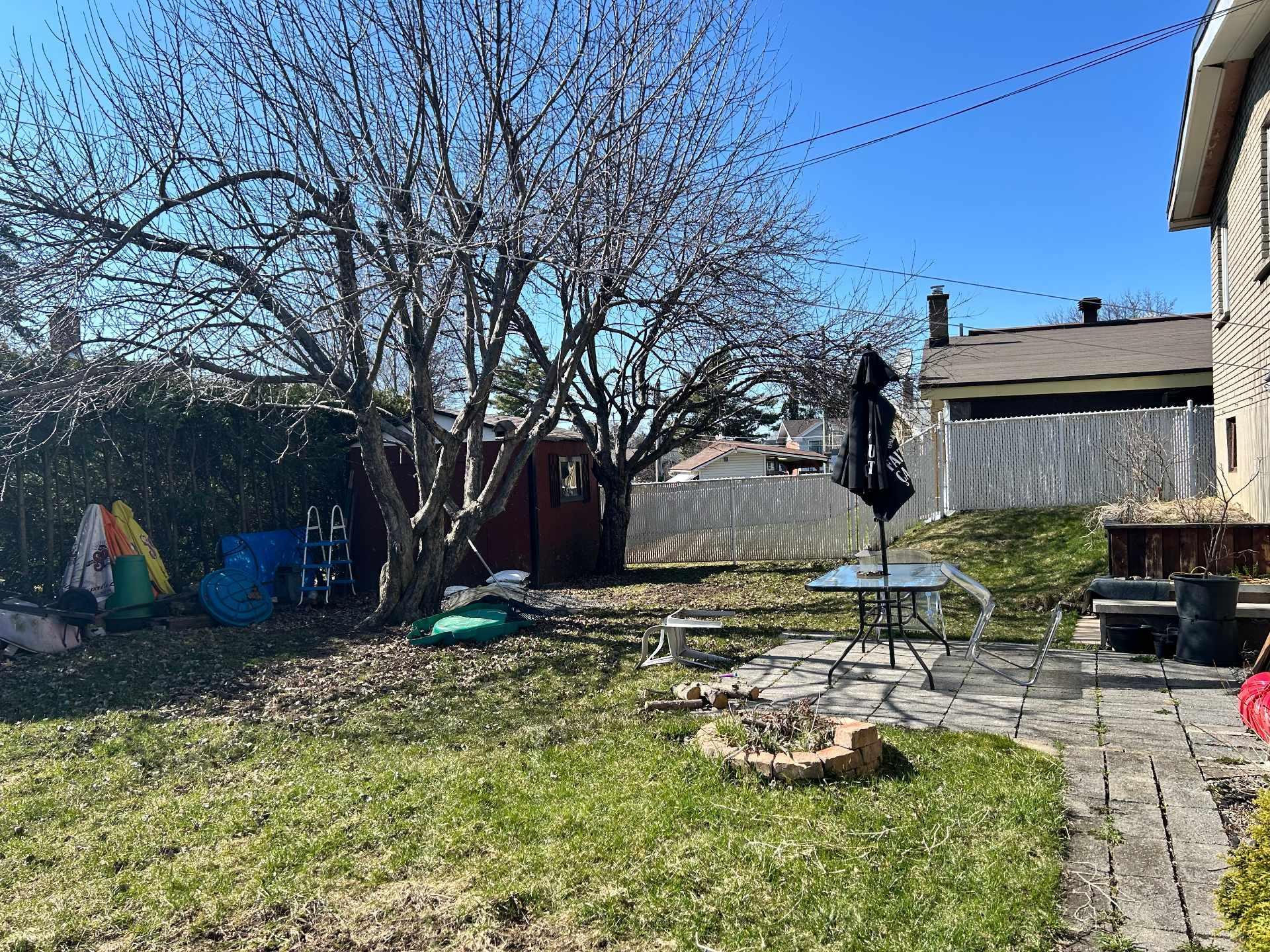 









4445


Rue Pine

,
Montréal (Pierrefonds-Roxboro),




QC
H9H2H8

