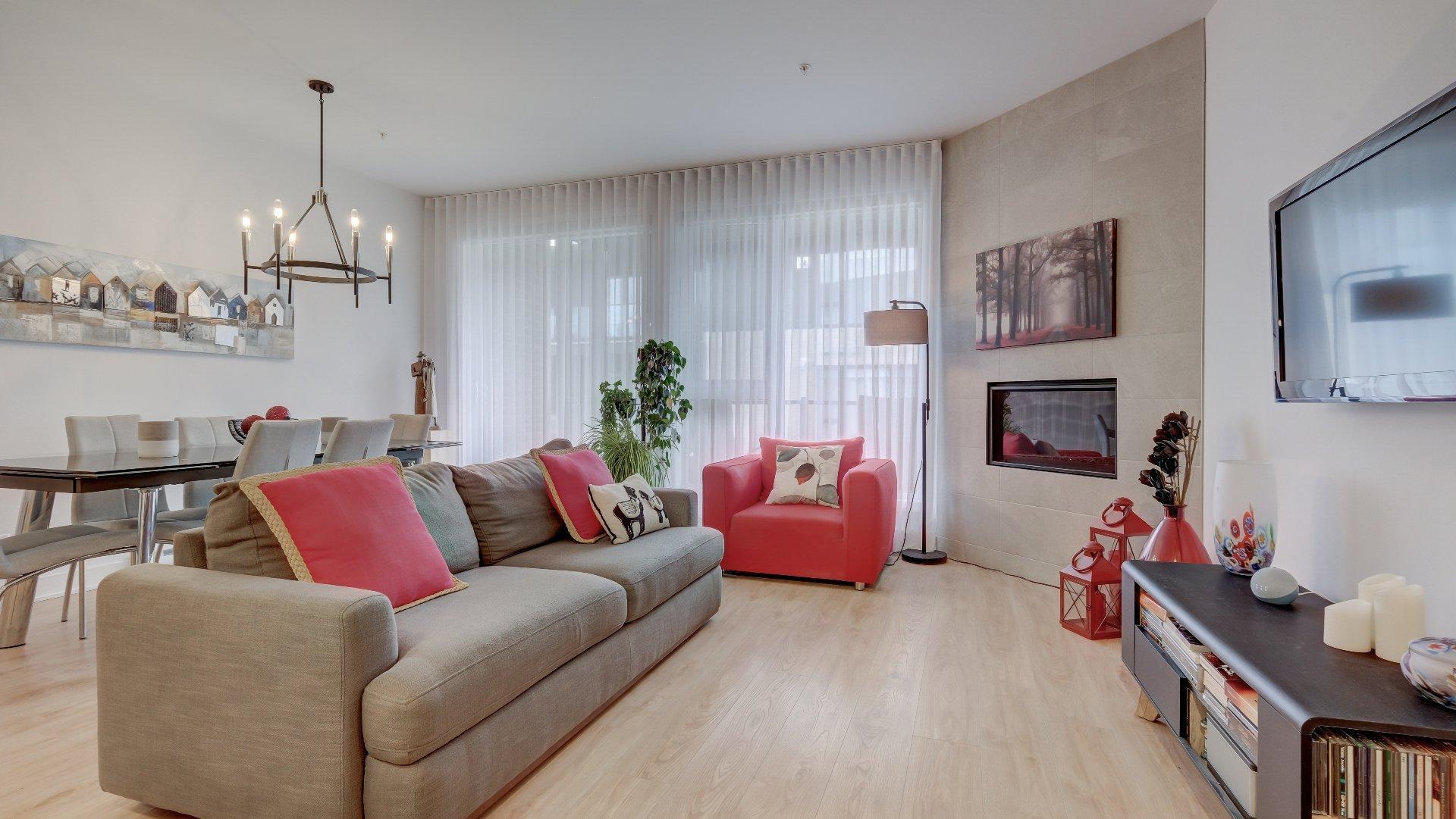 









278


Rue Prévert

, 301,
Saint-Basile-le-Grand,




QC
J3N0C1

