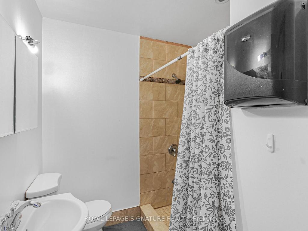 









272


Parliament

Street, 1,
Toronto,




ON
M5A 3A4


