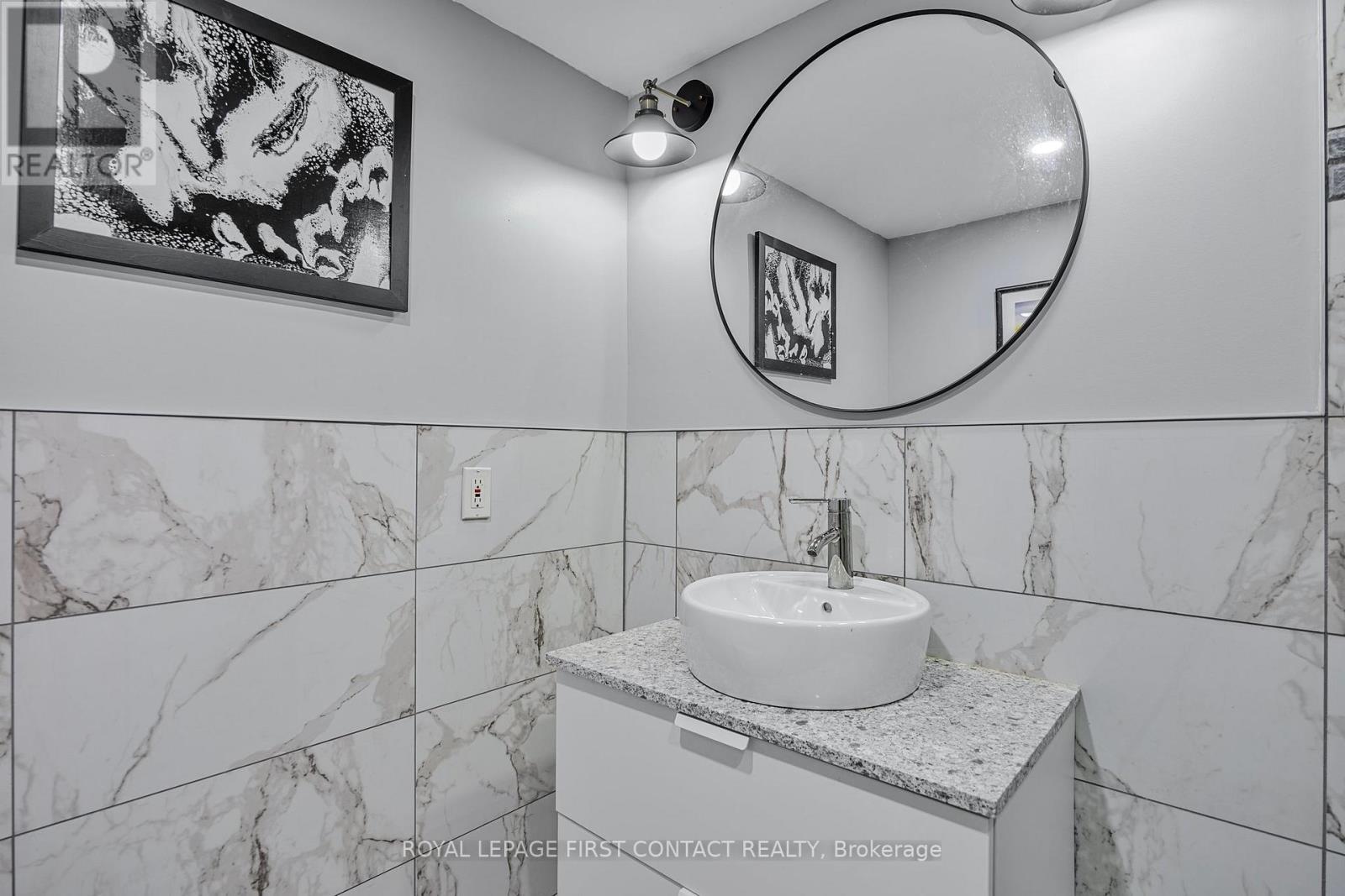 












93 BAYSHORE DRIVE

,
Ramara,




Ontario
L0K1B0

