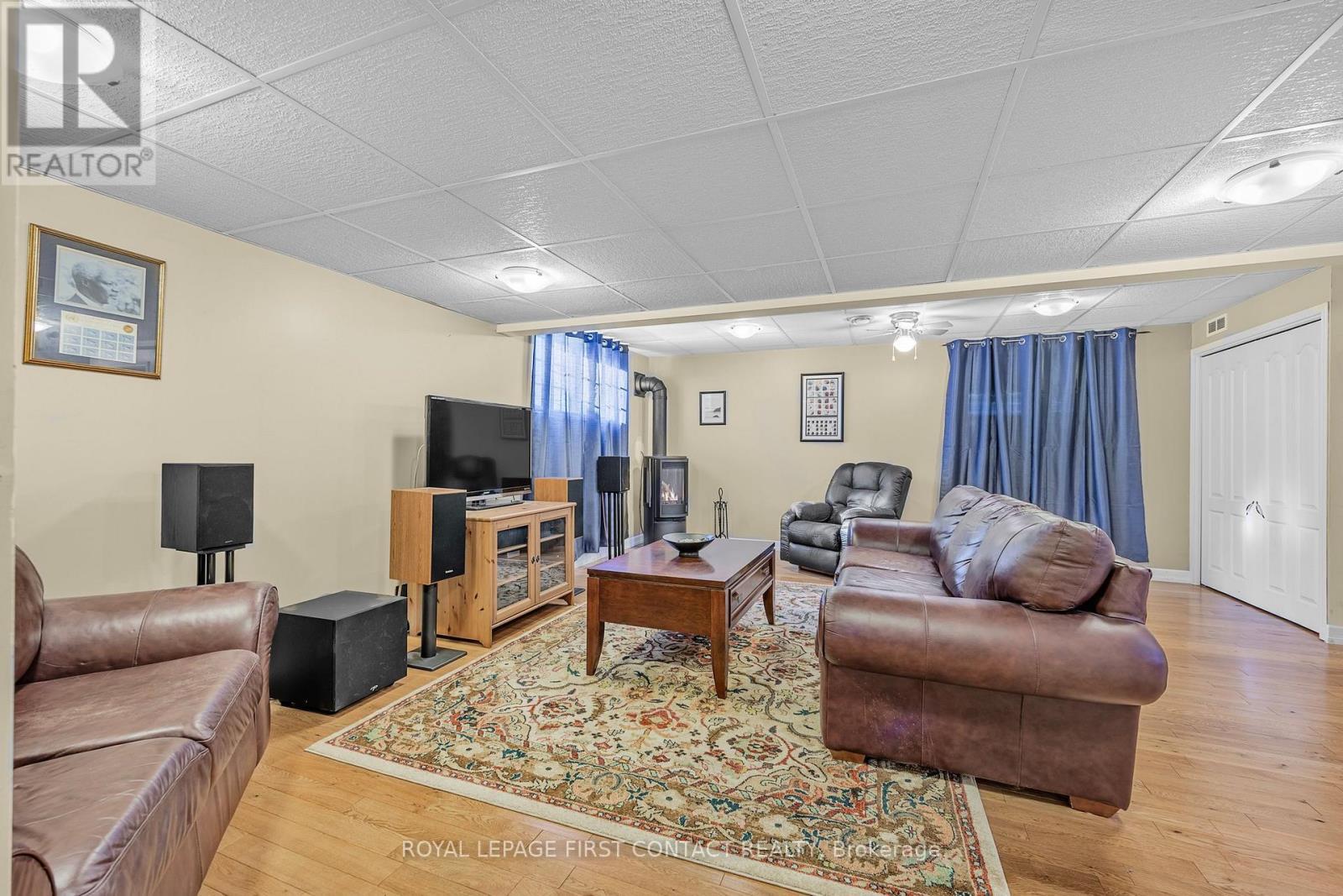 












93 BAYSHORE DRIVE

,
Ramara,




Ontario
L0K1B0

