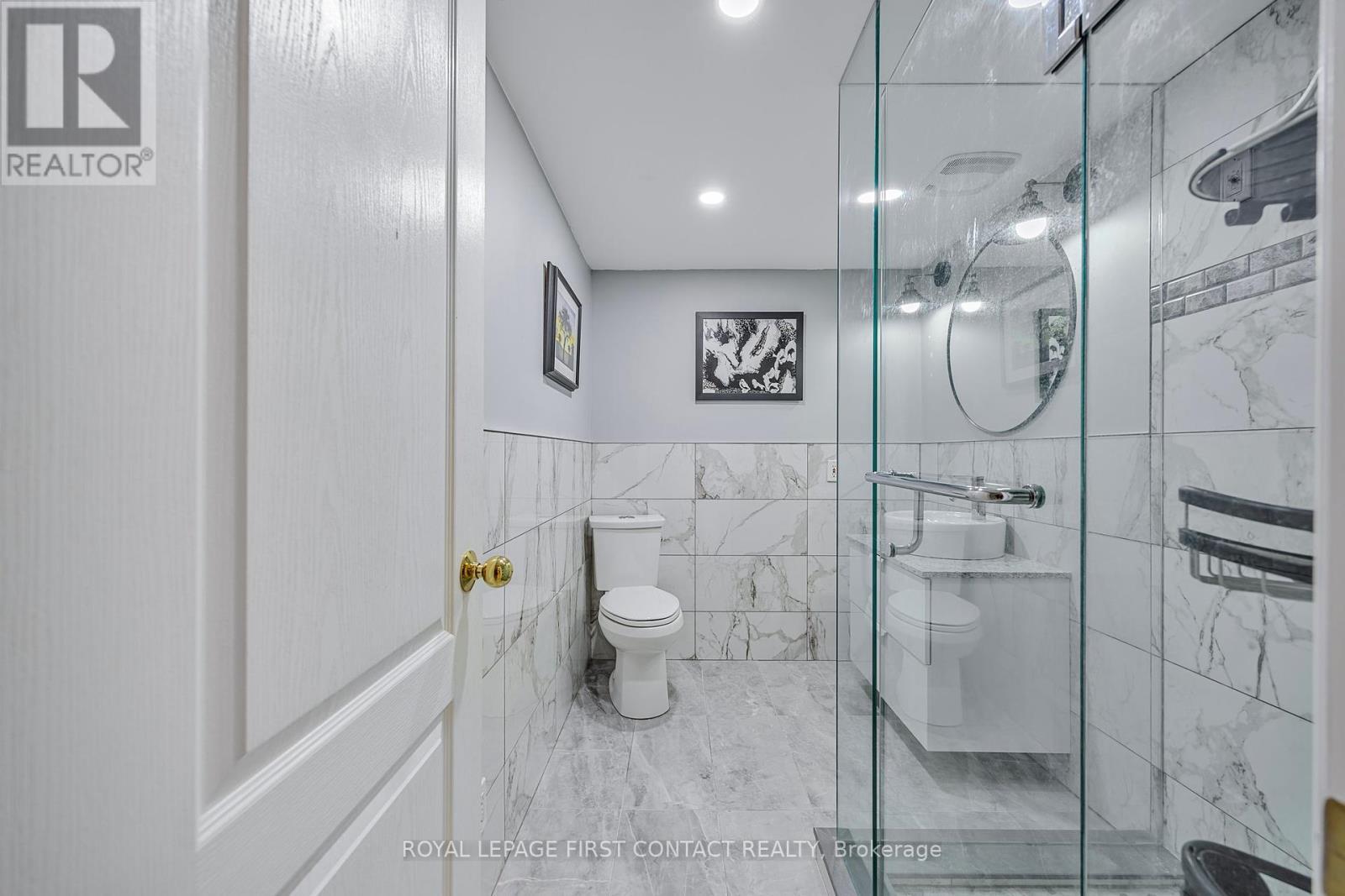 












93 BAYSHORE DRIVE

,
Ramara,




Ontario
L0K1B0

