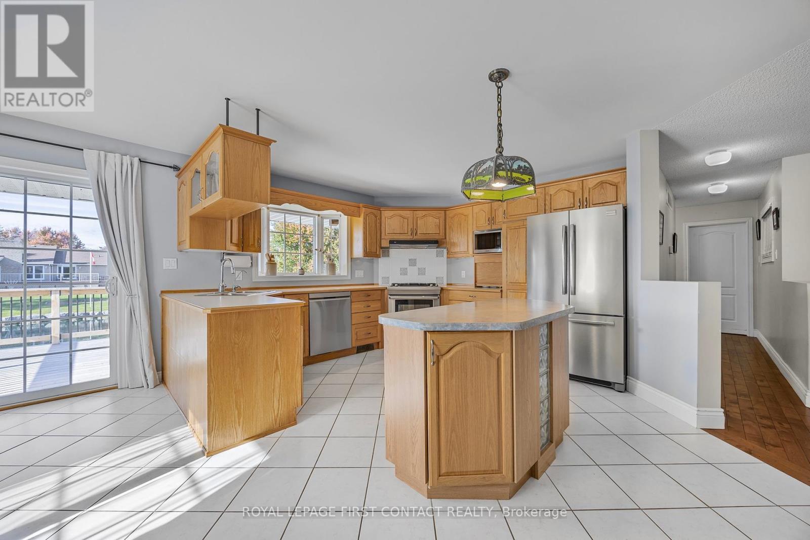 












93 BAYSHORE DRIVE

,
Ramara,




Ontario
L0K1B0

