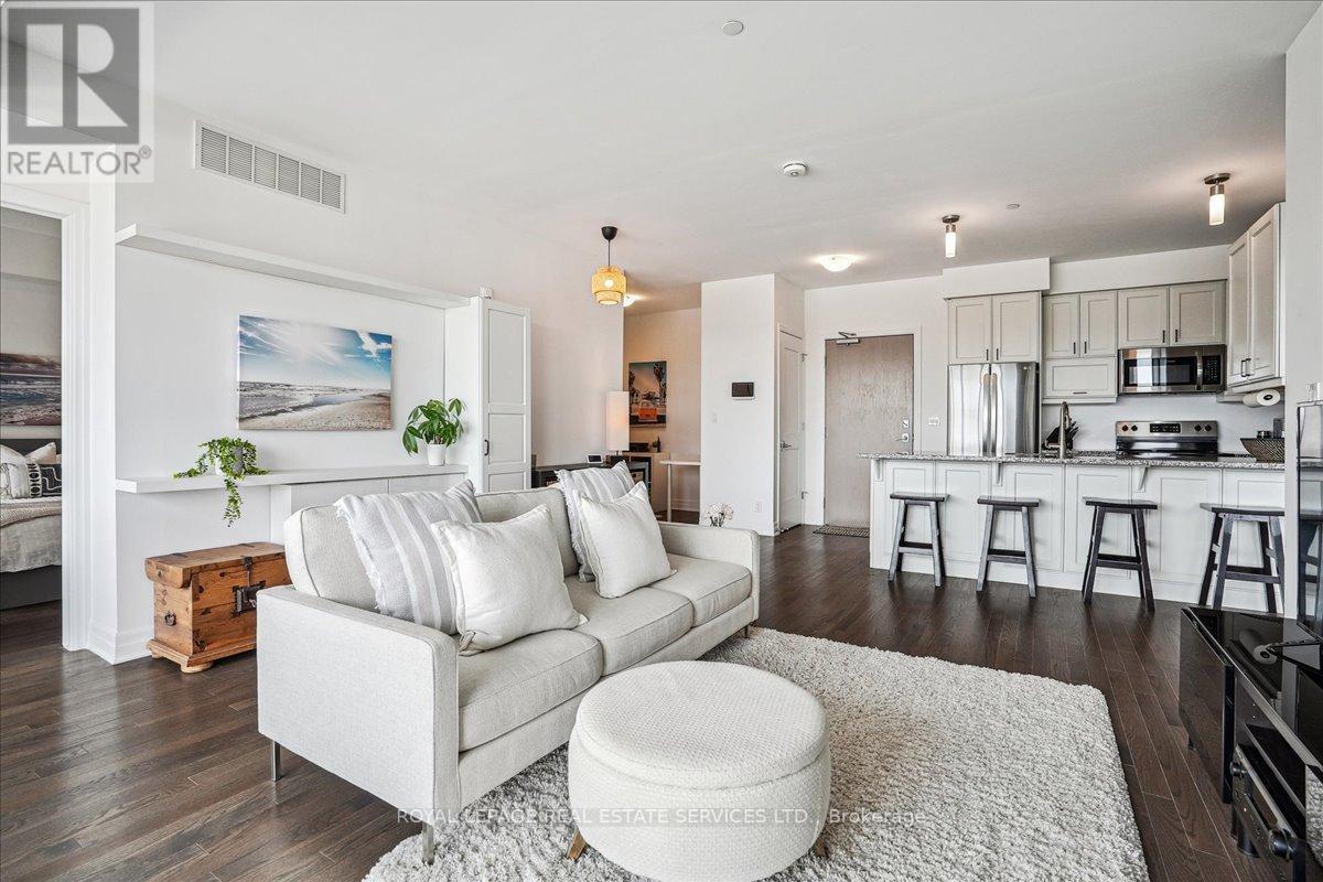 












105 - 3028 CREEKSHORE COMMON

,
Oakville,




Ontario
L6M5K6

