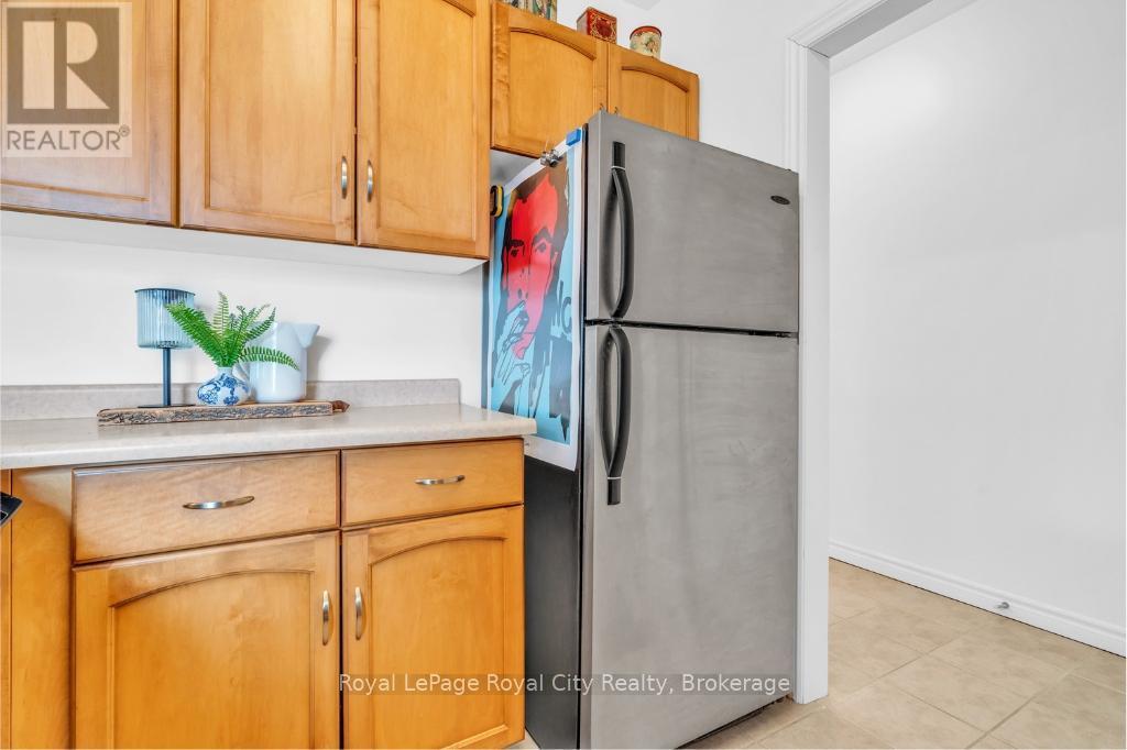 












202 - 470 ST ANDREW STREET E

,
Centre Wellington (Fergus),




Ontario
N1M1R5

