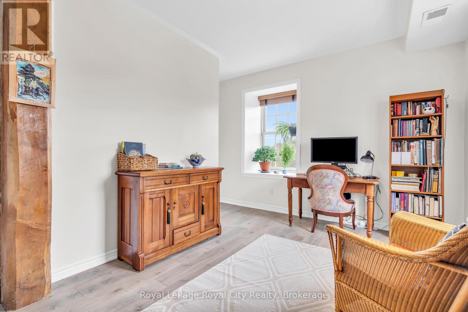












202 - 470 ST ANDREW STREET E

,
Centre Wellington (Fergus),




Ontario
N1M1R5

