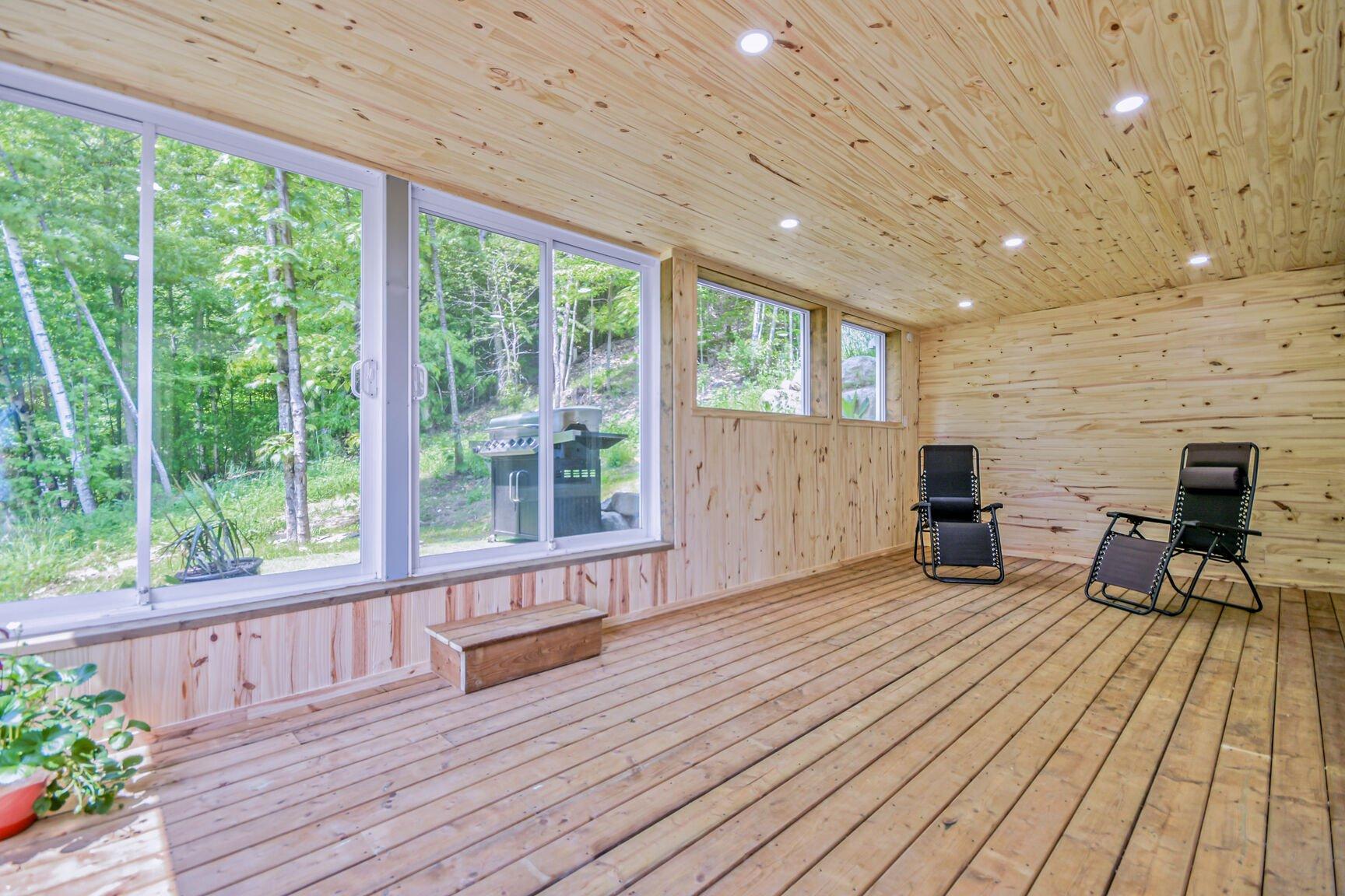 









2216


Rue de la Tourmente

,
Sainte-Adèle,




QC
J8B2W7

