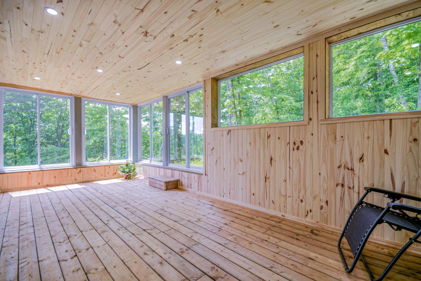 









2216


Rue de la Tourmente

,
Sainte-Adèle,




QC
J8B2W7

