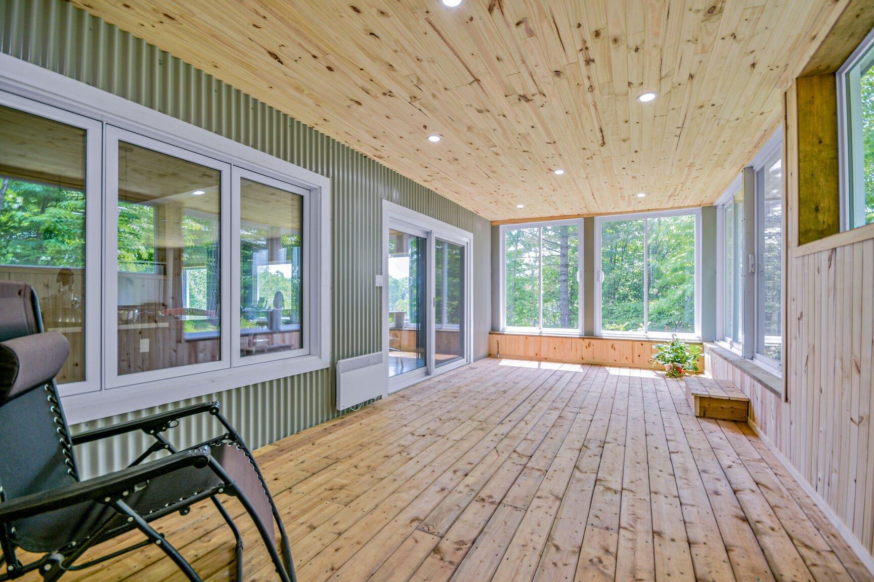 









2216


Rue de la Tourmente

,
Sainte-Adèle,




QC
J8B2W7

